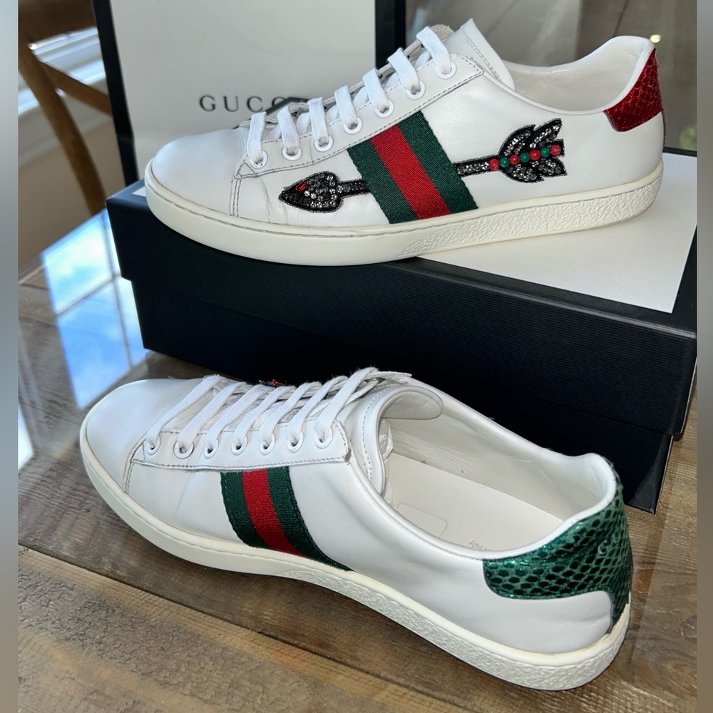 Gucci Ace Embroidered Arrow Sneakers Womens